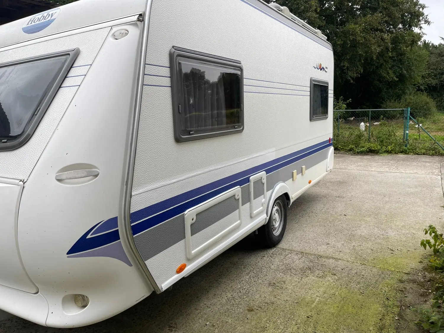 Caravan Goecke, Reparatur von Unfallschäden